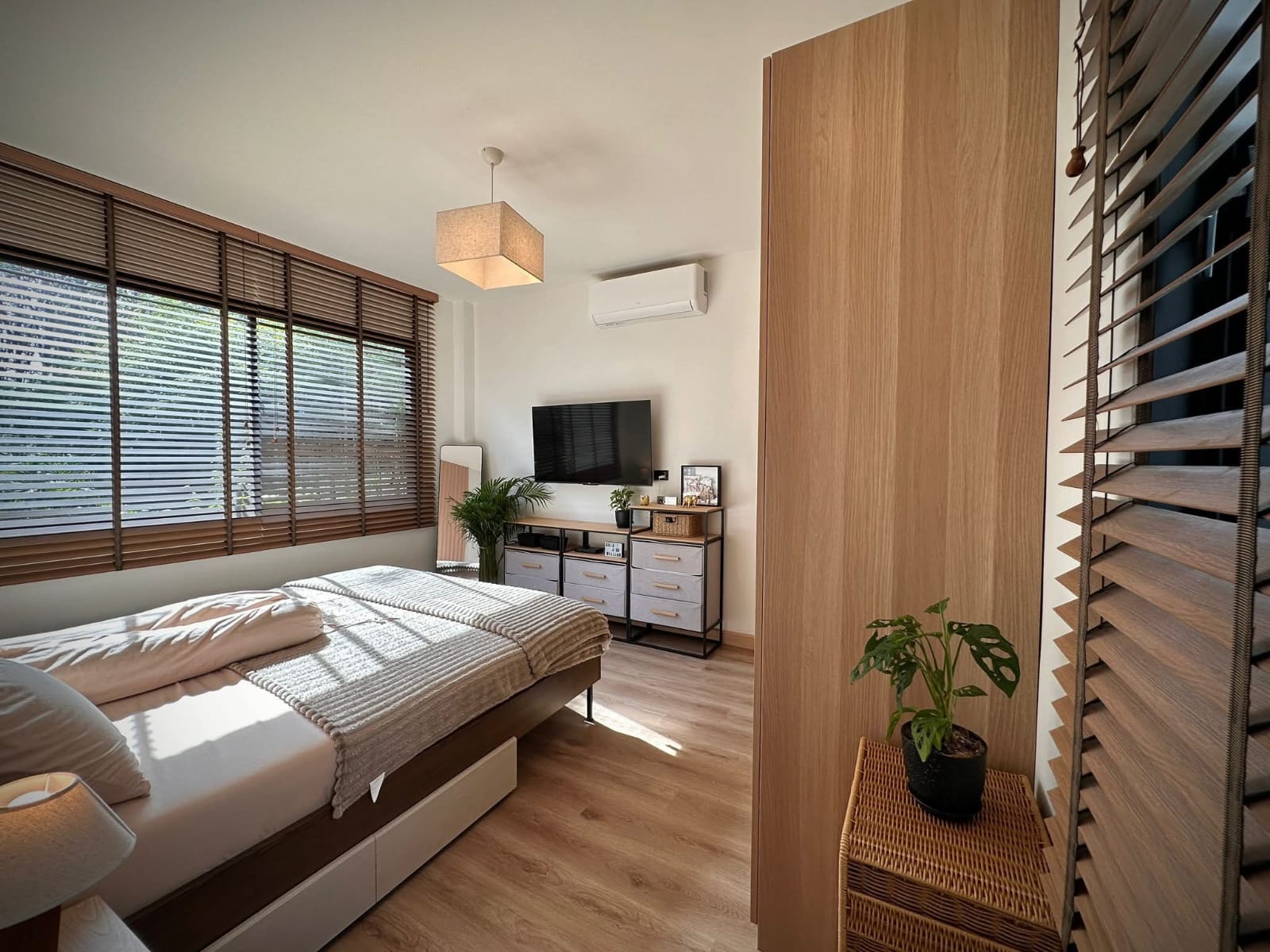 Private Pool House for Sale image