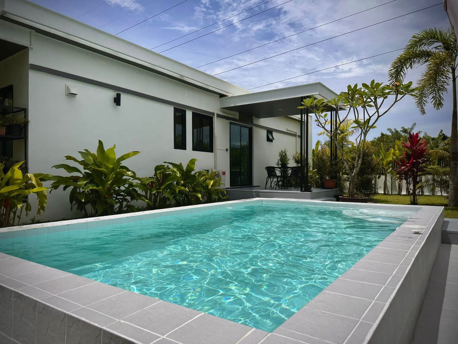 Private Pool House for Sale image