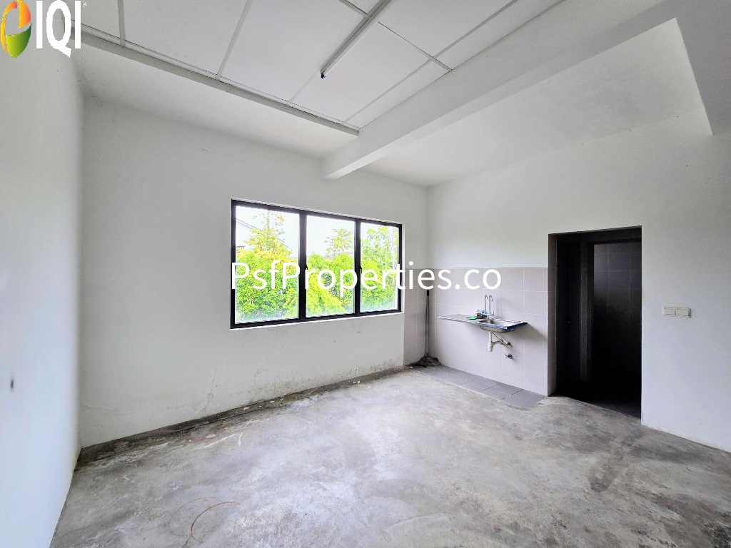 Laman Nadi, Elmina East image