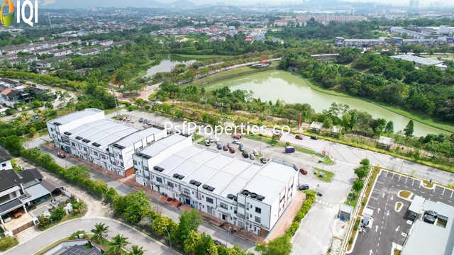 Laman Nadi, Elmina East image