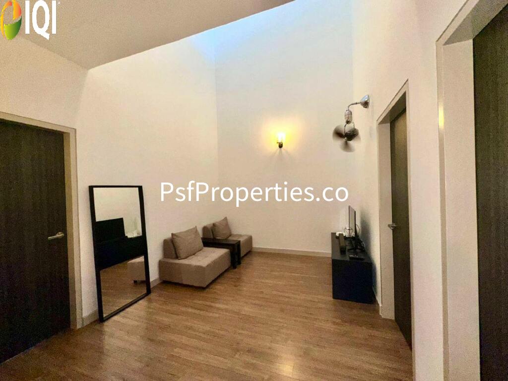 Elmina Valley 2 image