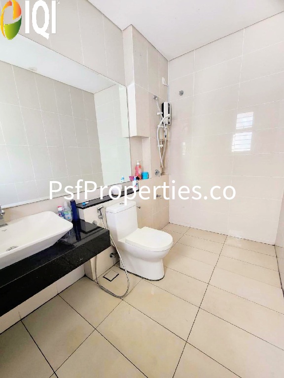 Elmina Valley 4 image