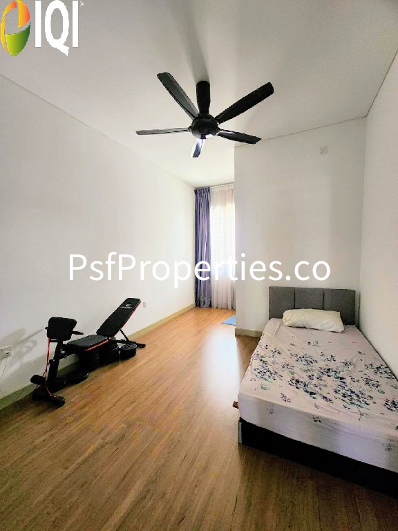 Elmina Valley 4 image