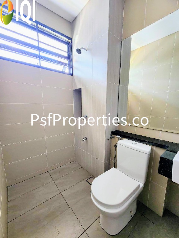 Elmina Valley 4 image