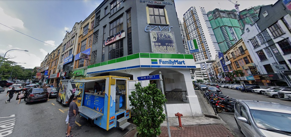 Taman Danau Desa image