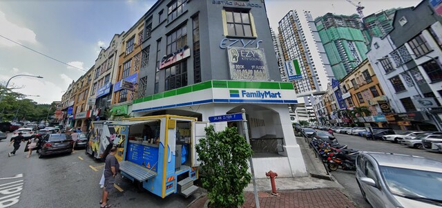 Taman Danau Desa image