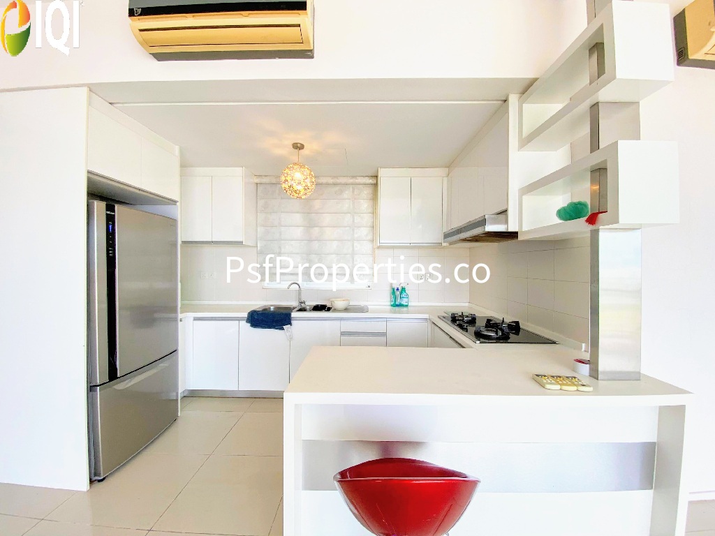 One Jelatek Condominium image