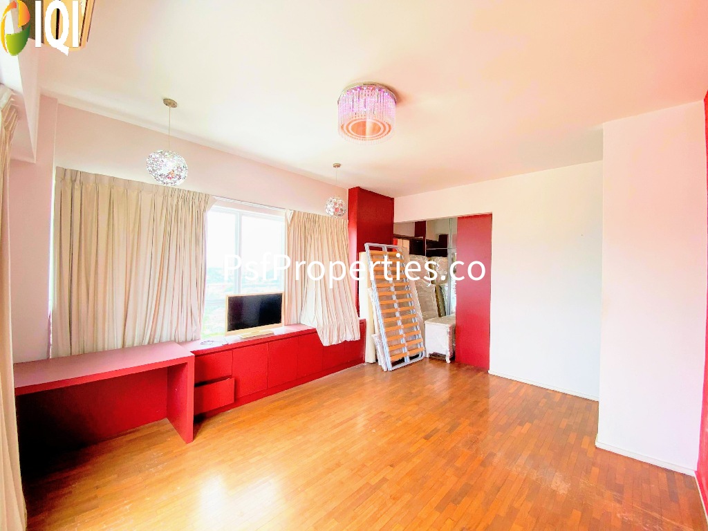 One Jelatek Condominium image