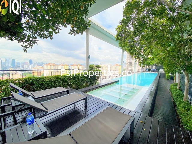 One Jelatek Condominium image