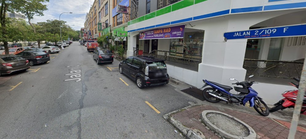 Taman Danau Desa image