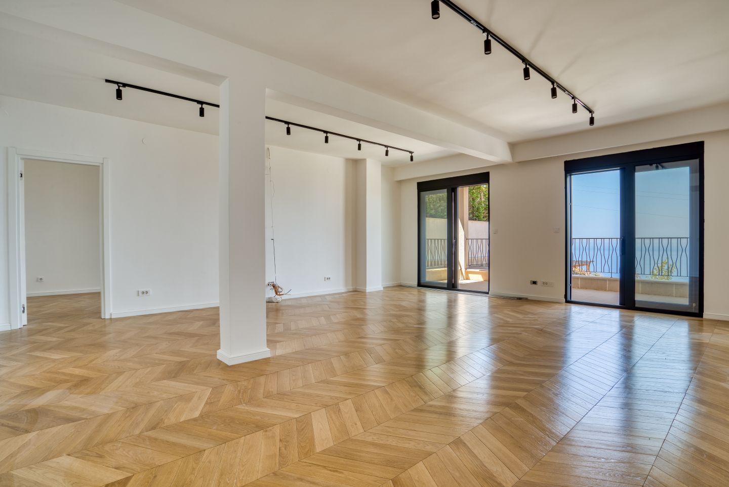 Modern 4-Bedroom Villa with Panoramic Sea Views image