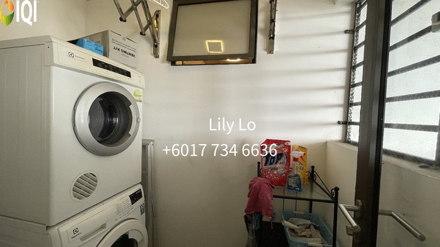 The WaterEdge Residences image