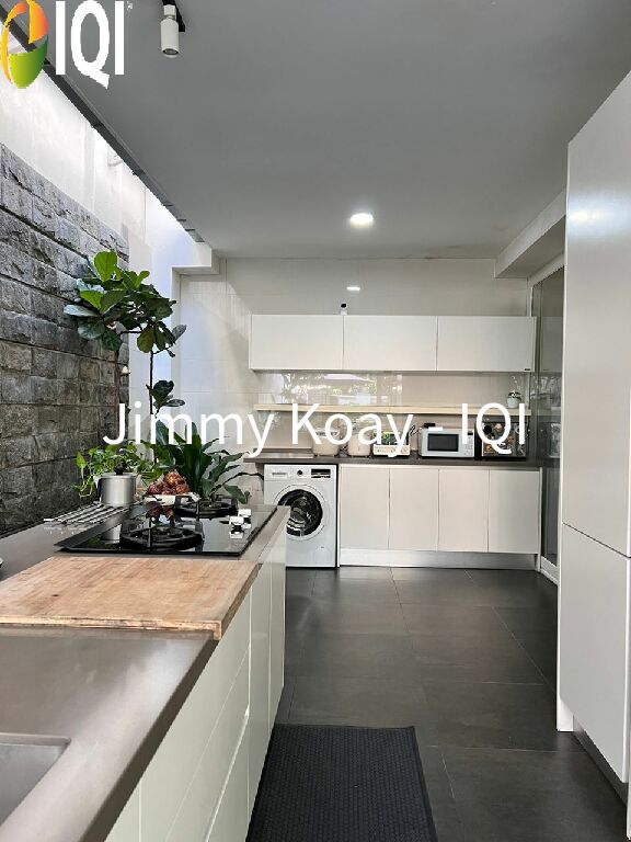 Changkat Kiara Bayu - Renovated & Fully Furnished Semi-D image