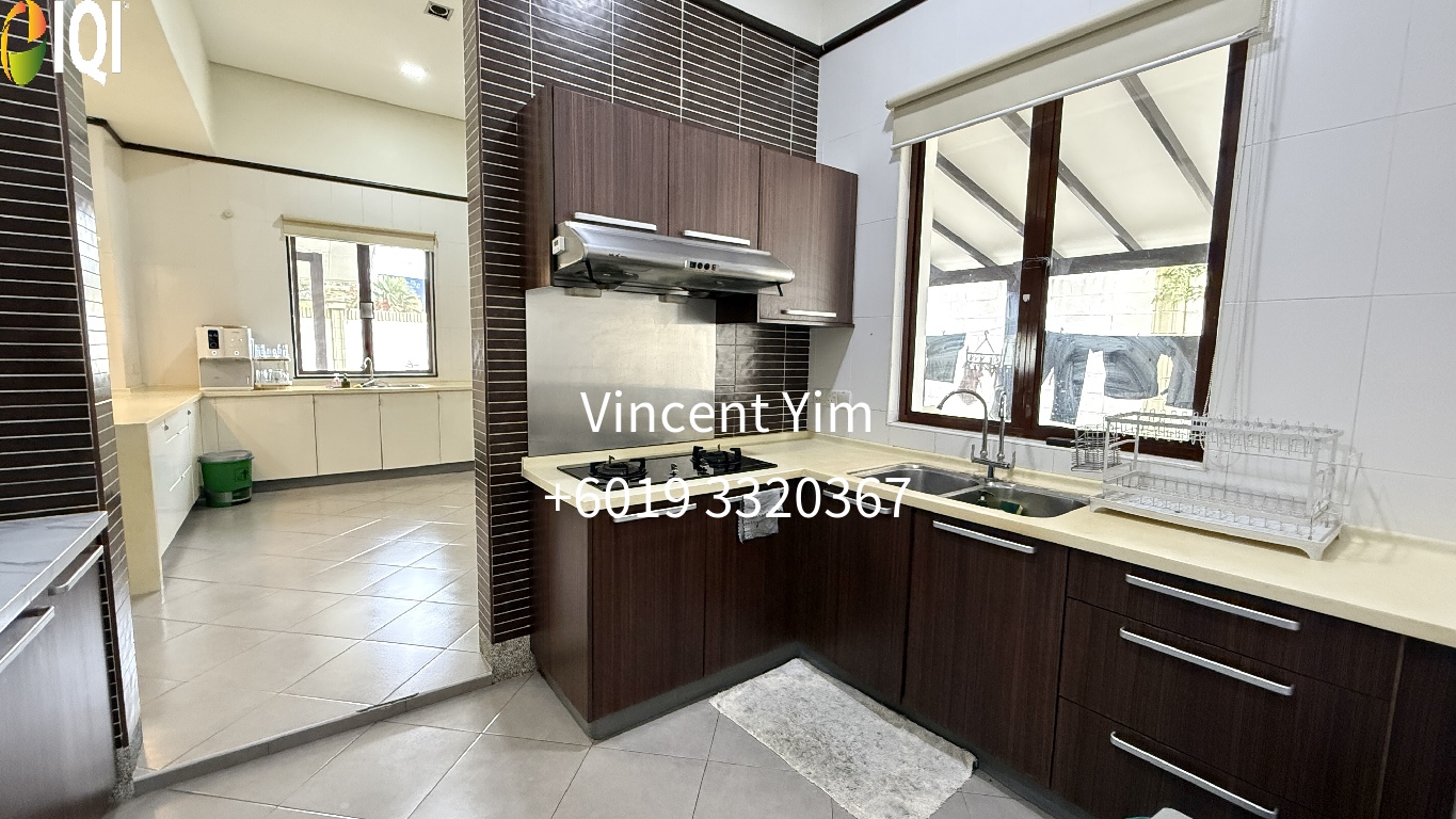 Desa Sri Hartamas Prime Bungalow With Pool For Sale - A Great Bargain image