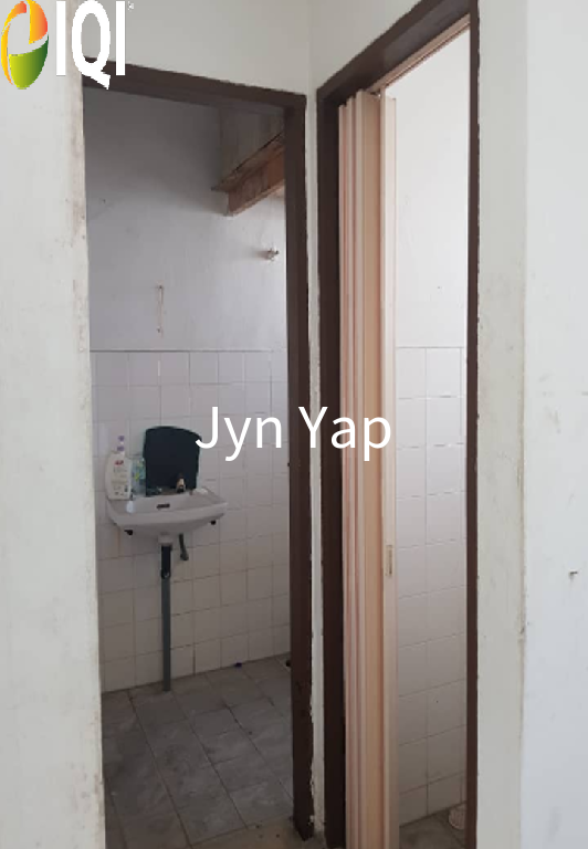  Shop Lot Whole Building  image