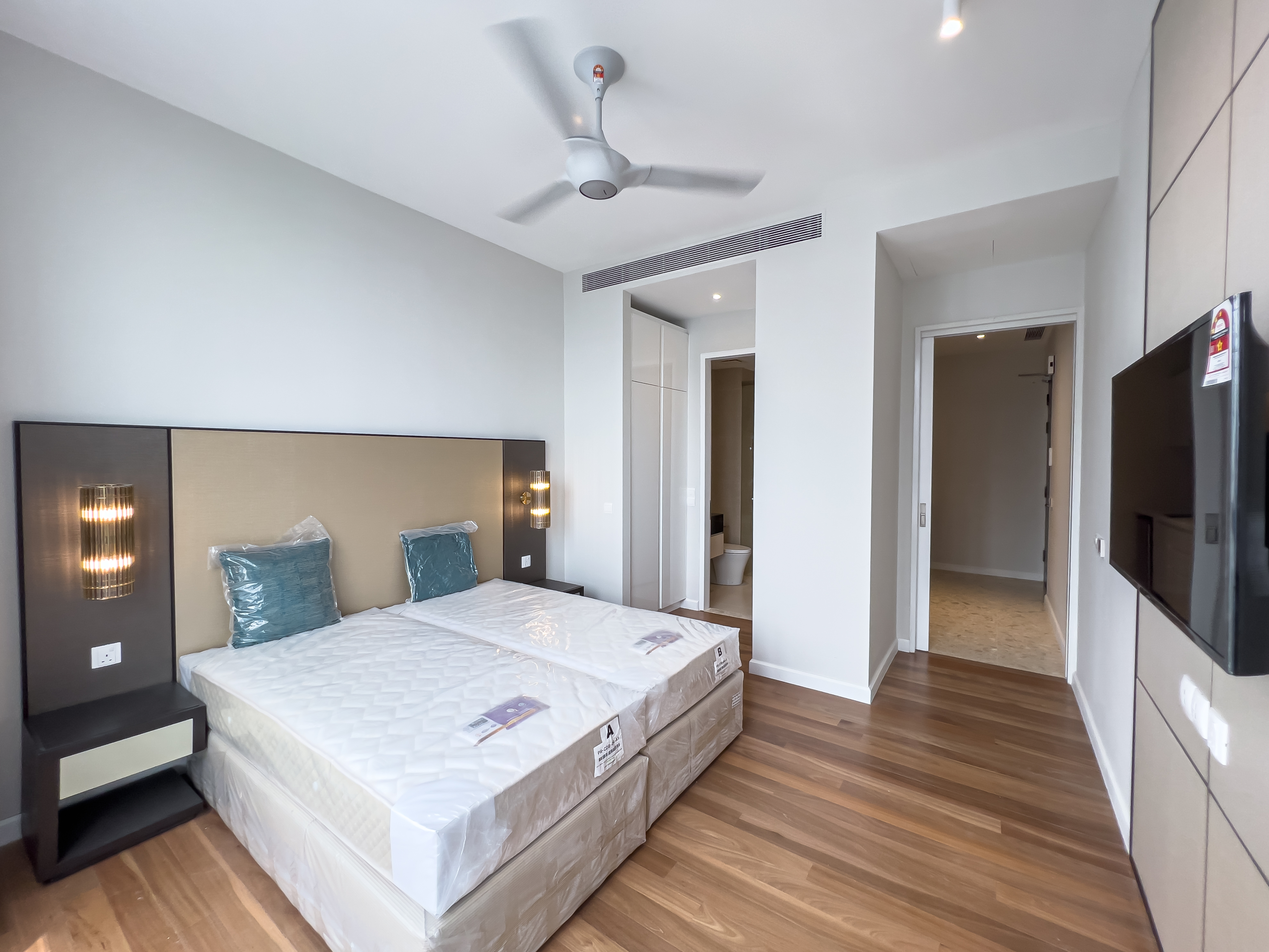 Pavilion Ceylon Hill image