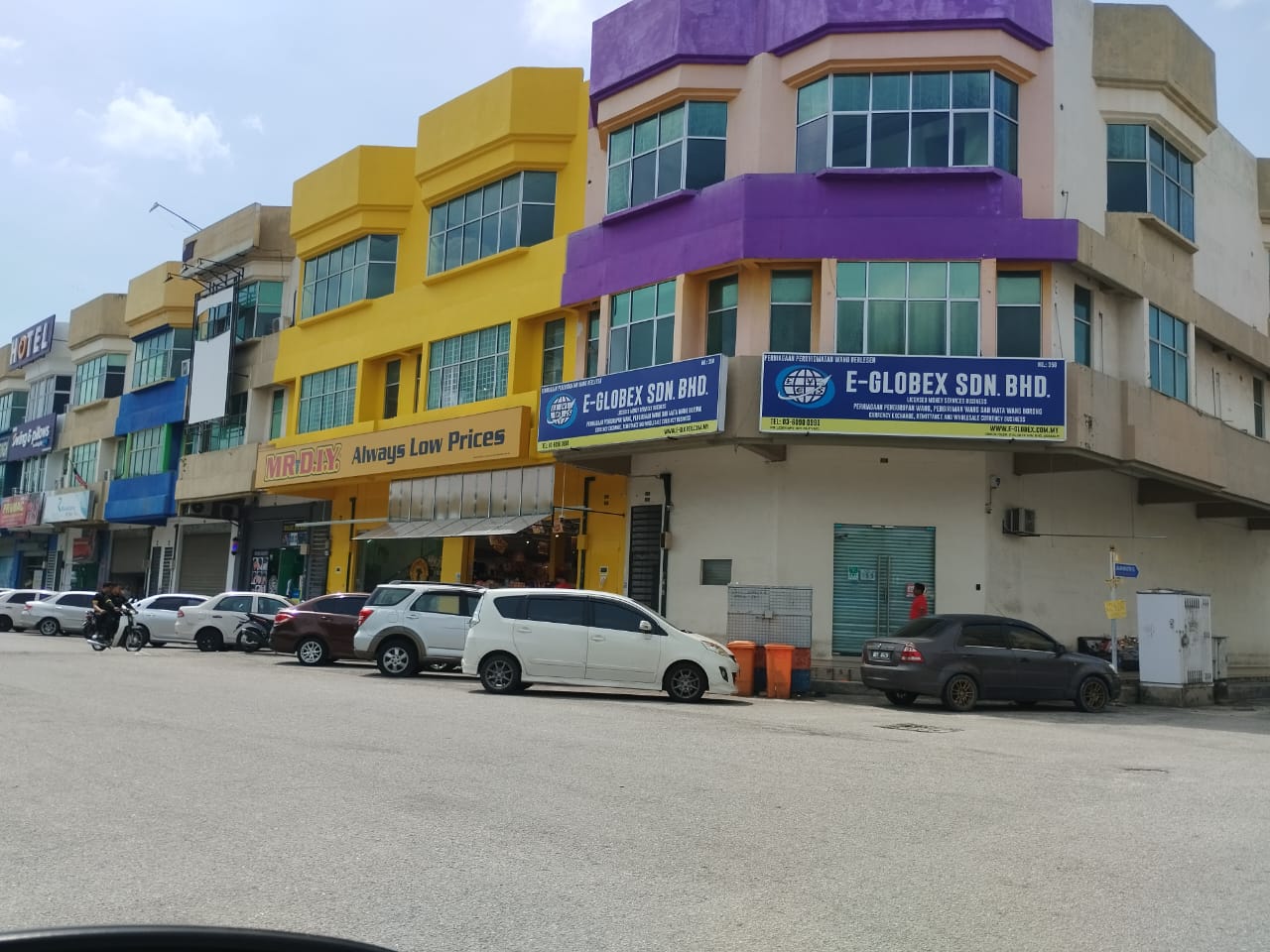 KL Traders Square image