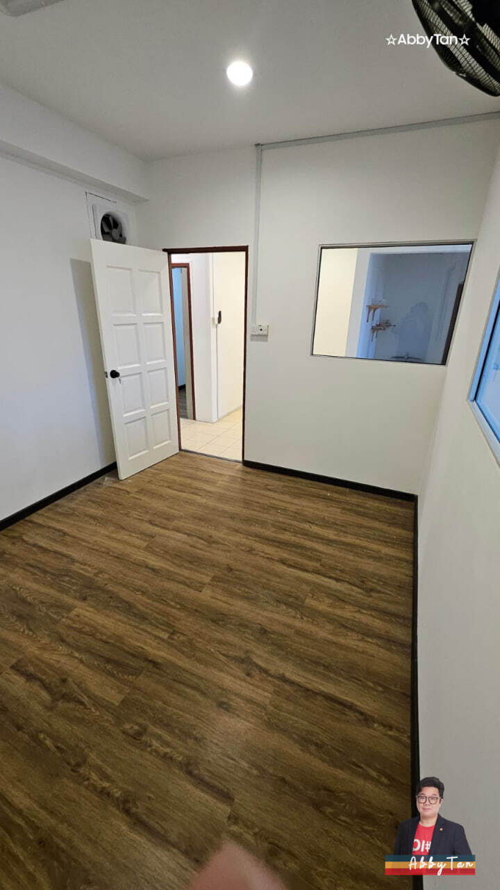 Refurbished Office or Studio above 99 SpeedMart, Taman Kasigui 3 image