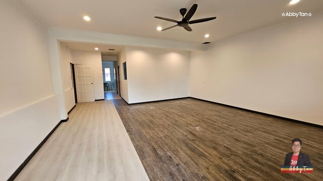 Refurbished Office or Studio above 99 SpeedMart, Taman Kasigui 3 image