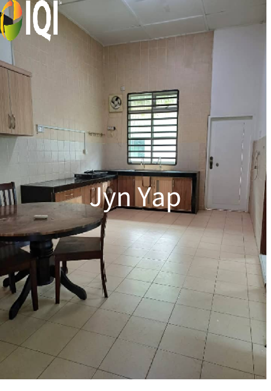 Single Storey Terrace House End Lot image