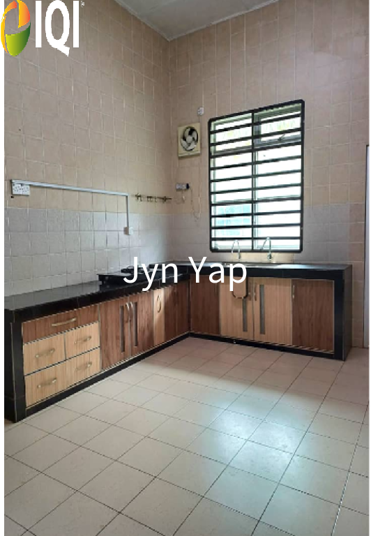 Single Storey Terrace House End Lot image