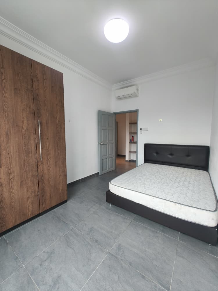 THE PEAK SOHO CONDOMINIUM image