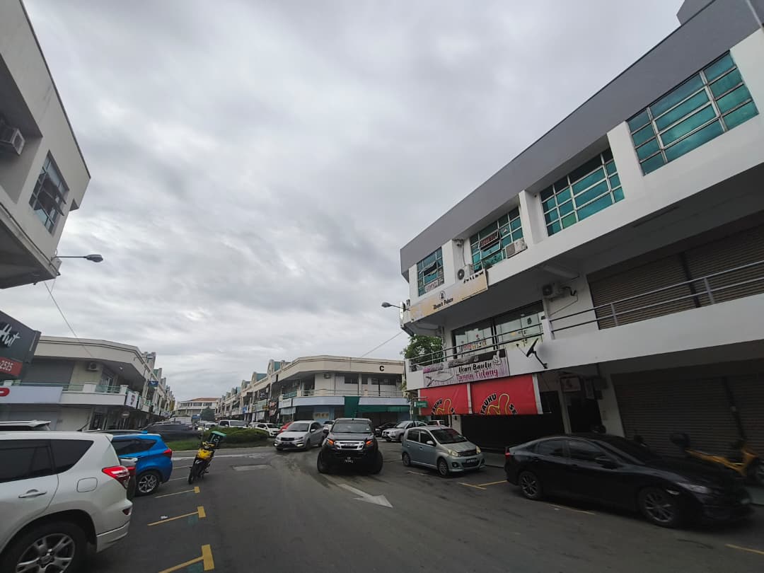 PLAZA KINGFISHER image