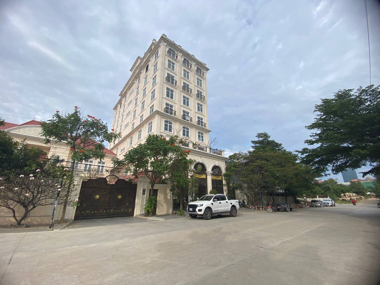 Building for Rent image