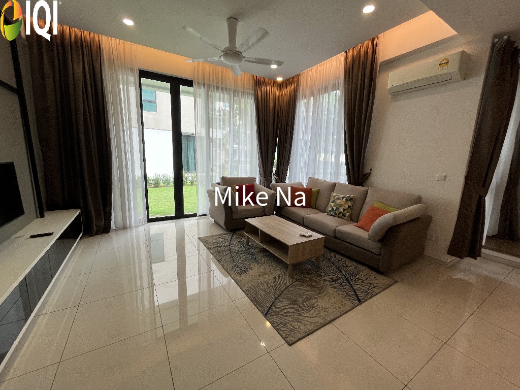 Tropical Villa Luxury Service Suites image