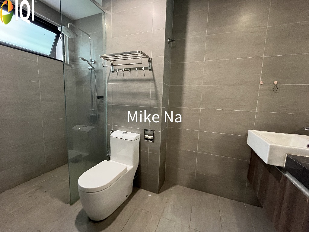 Tropical Villa Luxury Service Suites image