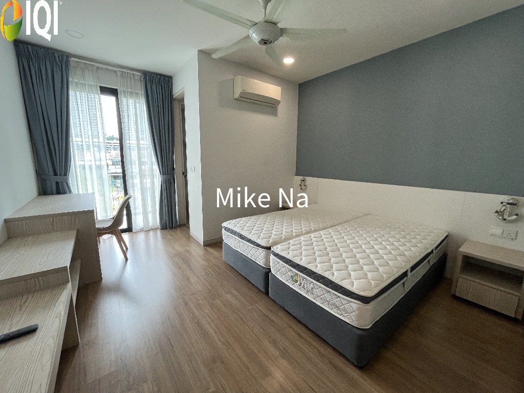 Tropical Villa Luxury Service Suites image