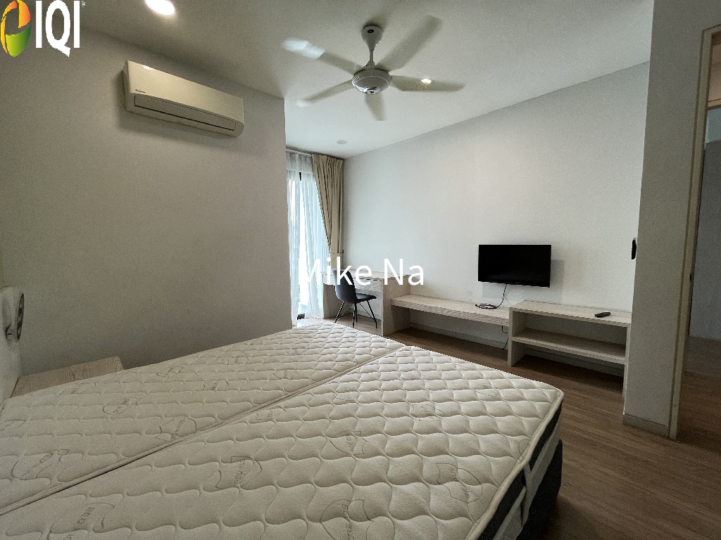 Tropical Villa Luxury Service Suites image