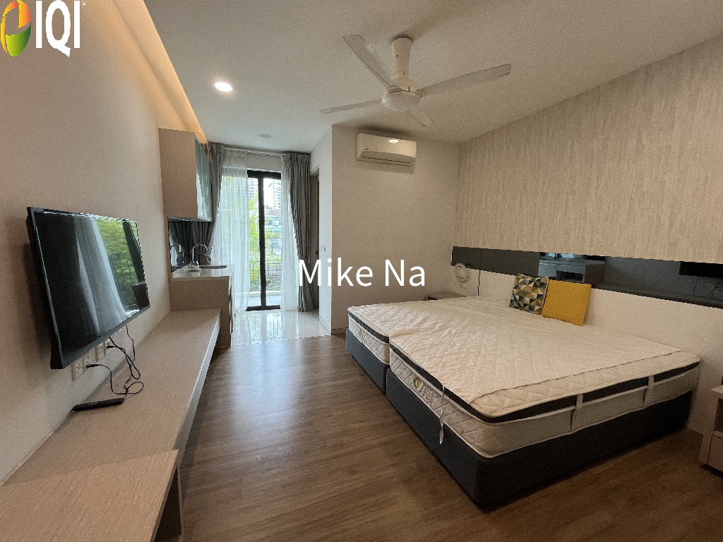 Tropical Villa Luxury Service Suites image