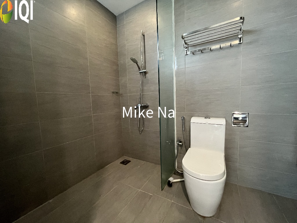 Tropical Villa Luxury Service Suites image