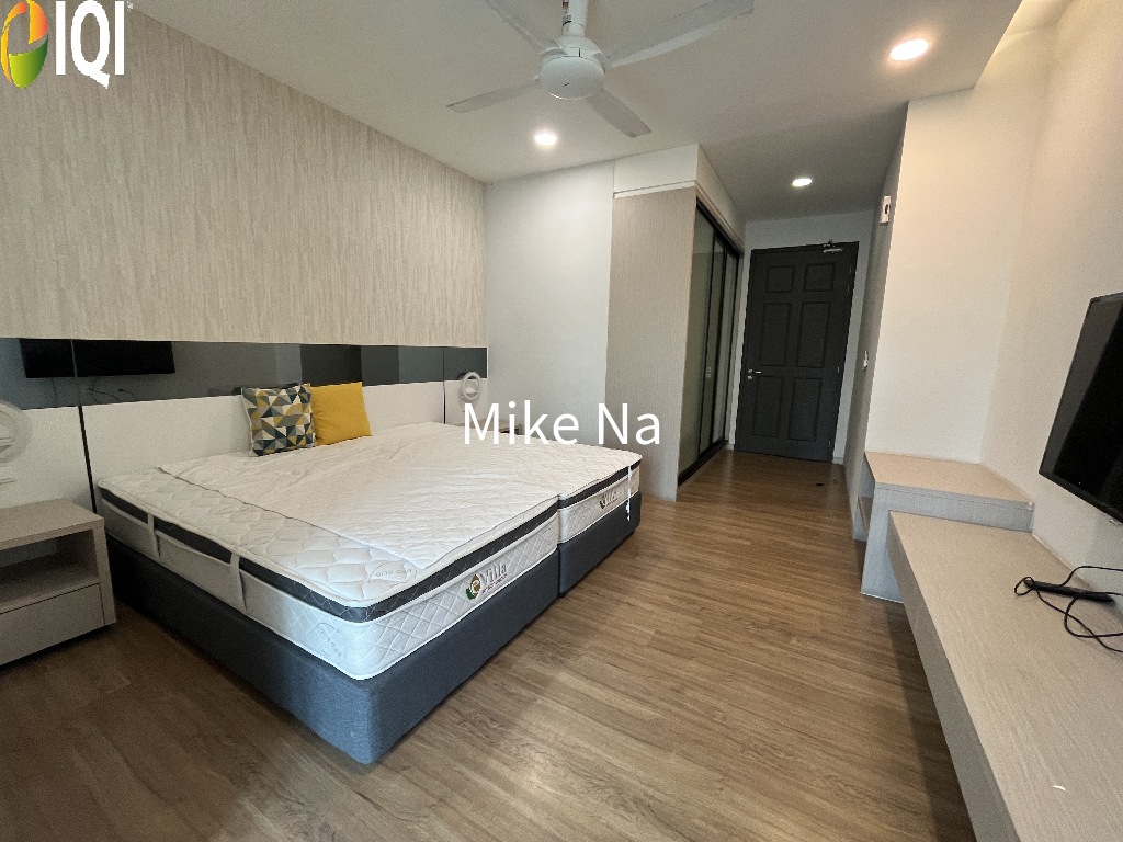 Tropical Villa Luxury Service Suites image