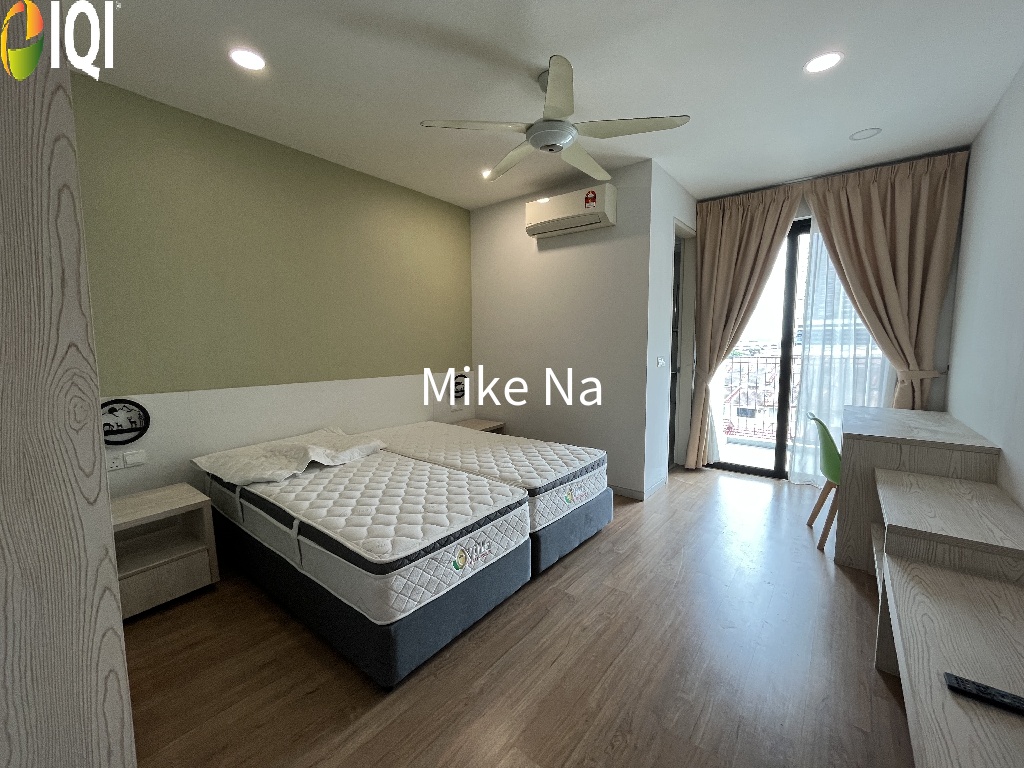 Tropical Villa Luxury Service Suites image