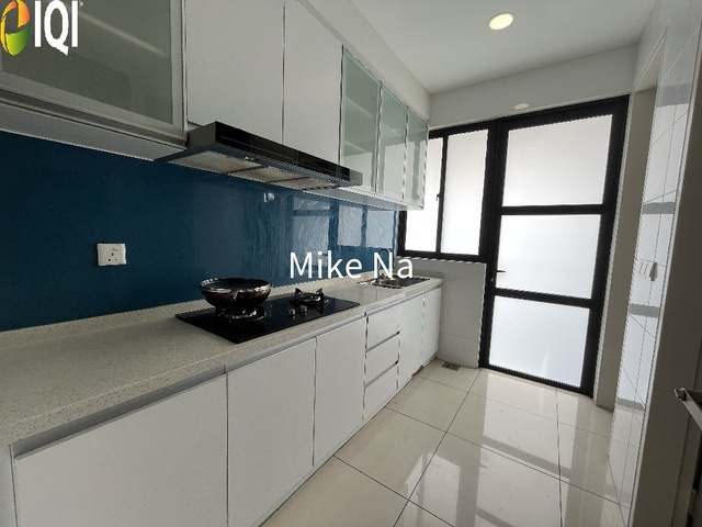 Tropical Villa Luxury Service Suites image