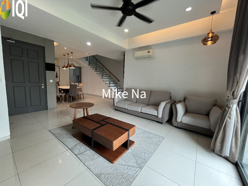 Tropical Villa Luxury Service Suites image