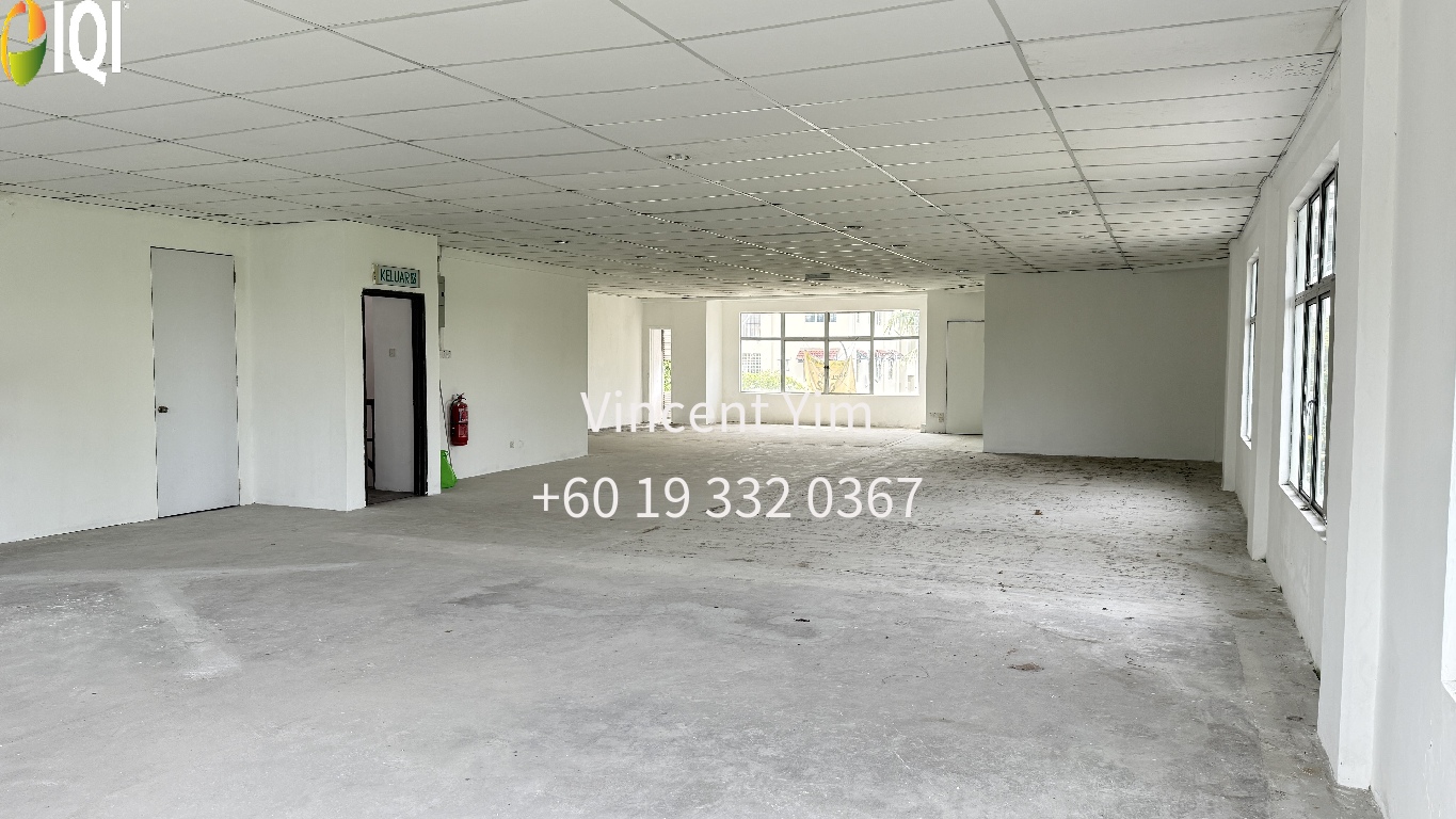 Hicom Glenmarie Landmark Corner 3-Storey Shop Office for Sale image