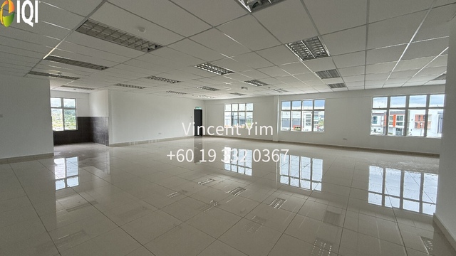 Serenia City Sepang Factory for Rent – 3-Storey Office & Single-Storey Warehouse, Ready to Move In image