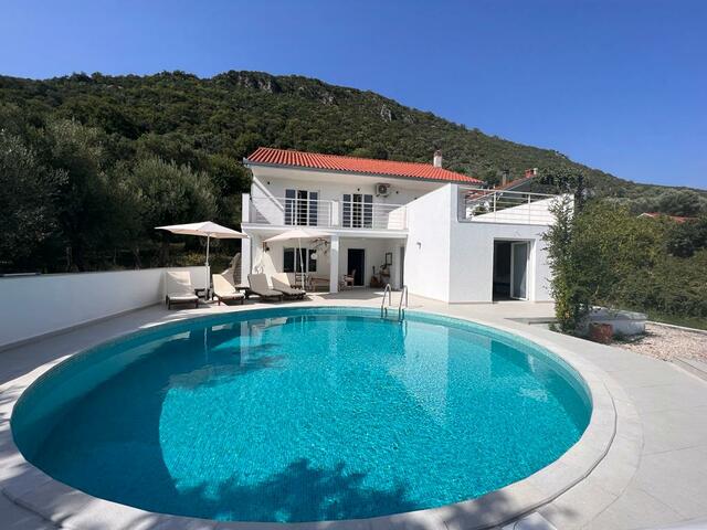 Charming Family House with Pool, Green Yard & Stunning Sea Views image