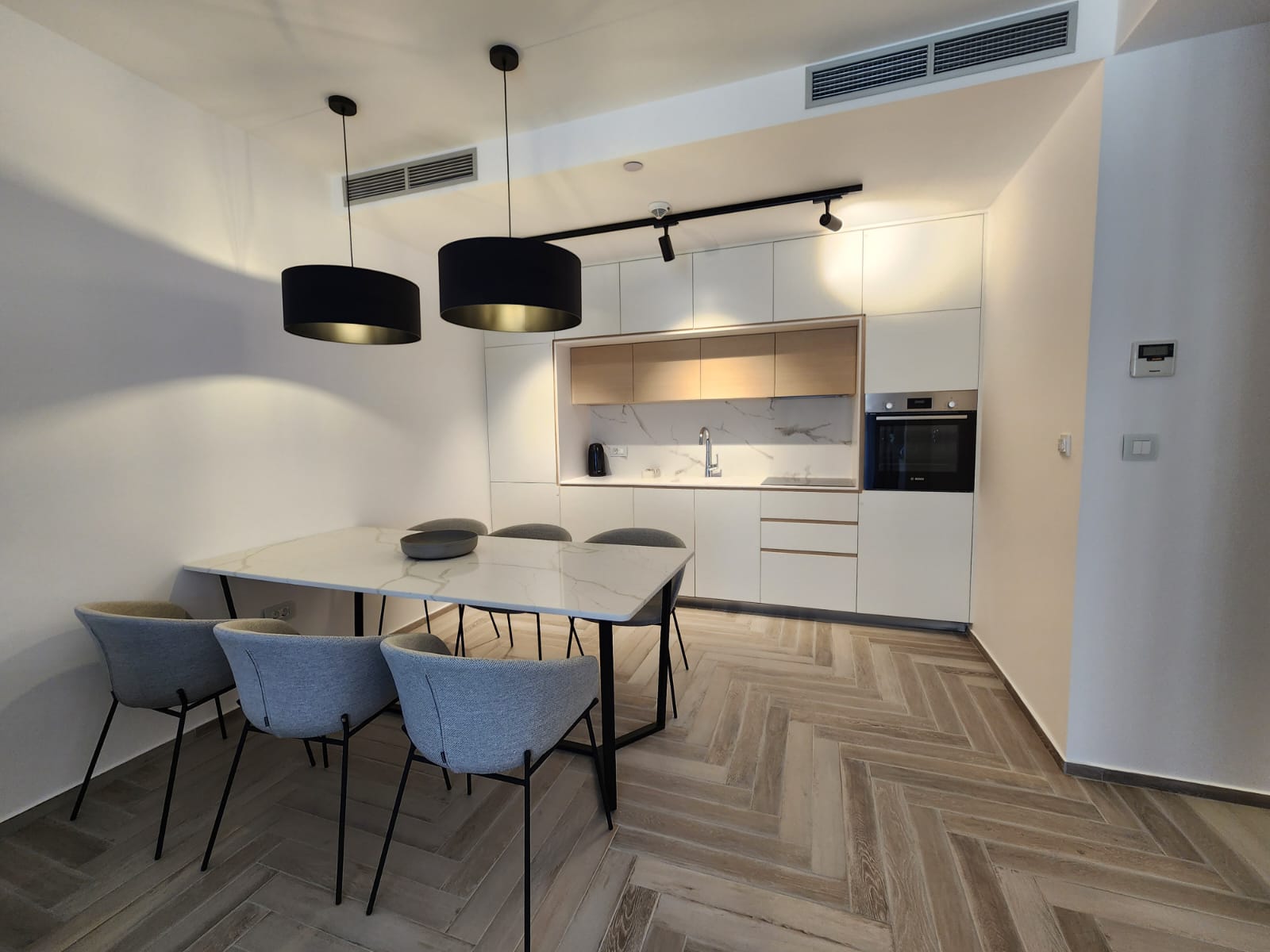 Modern One-Bedroom Apartment in Lazure Residential Complex image