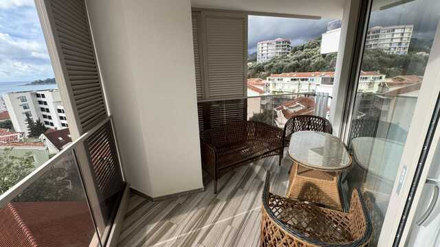 One-bedroom apartment in the Aura Tower building image