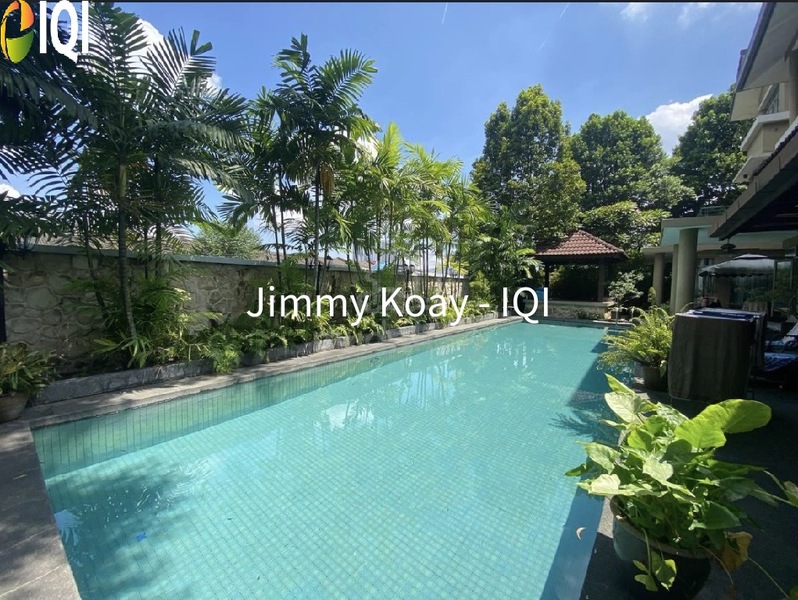 3.5-Storey Endlot Bungalow @ Changkat Kiara Surya