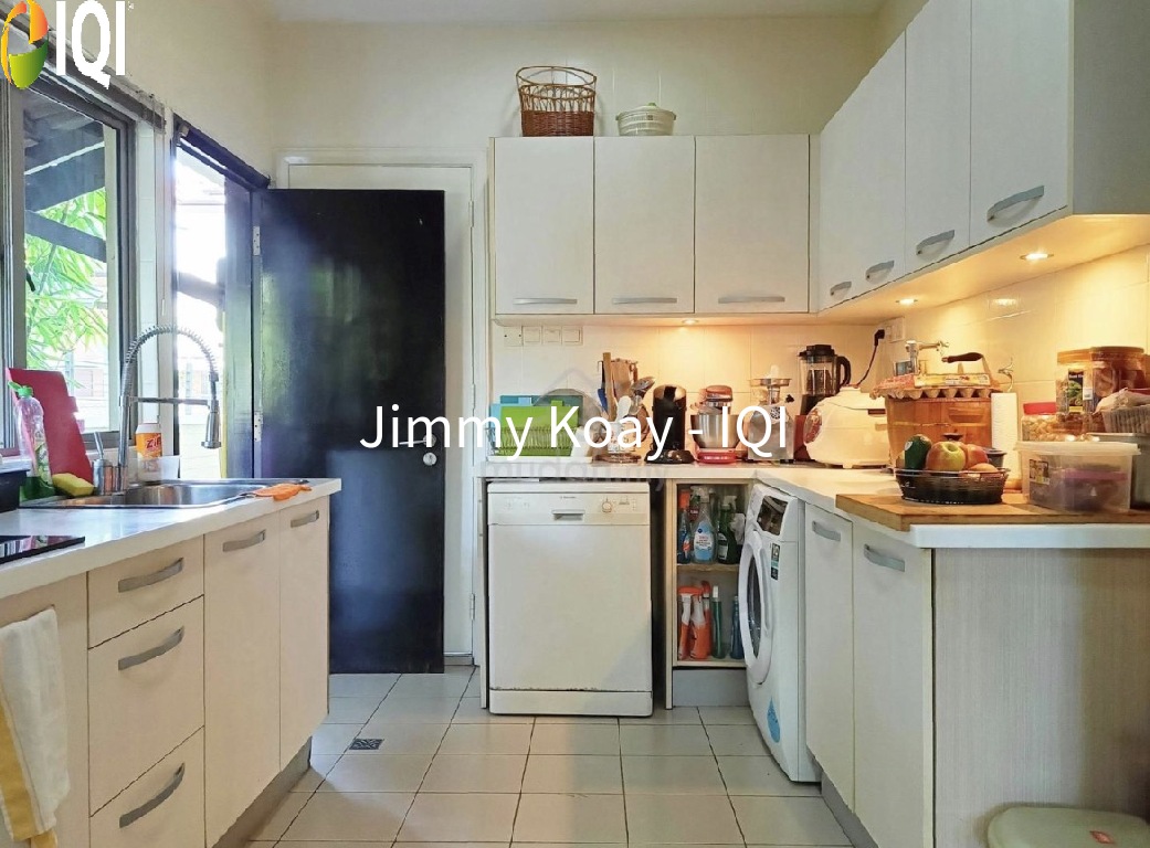 3.5-Storey Endlot Bungalow @ Changkat Kiara Surya image