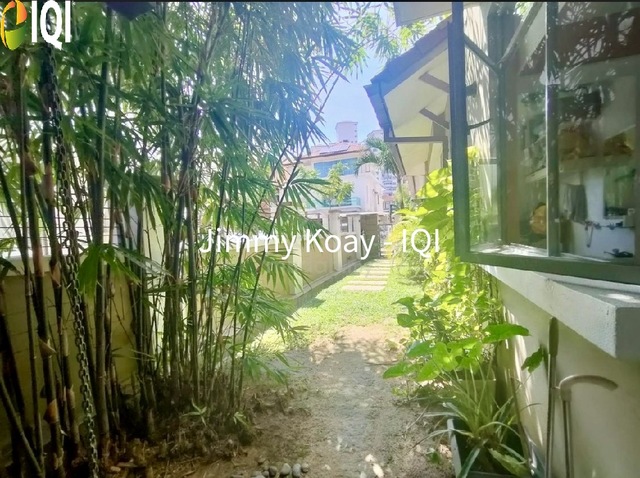 3.5-Storey Endlot Bungalow @ Changkat Kiara Surya image