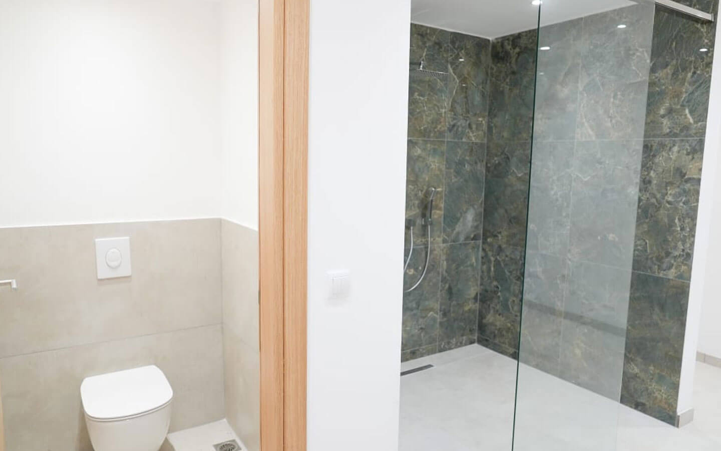 Luxury Four-bedroom Villa with Sea Views image