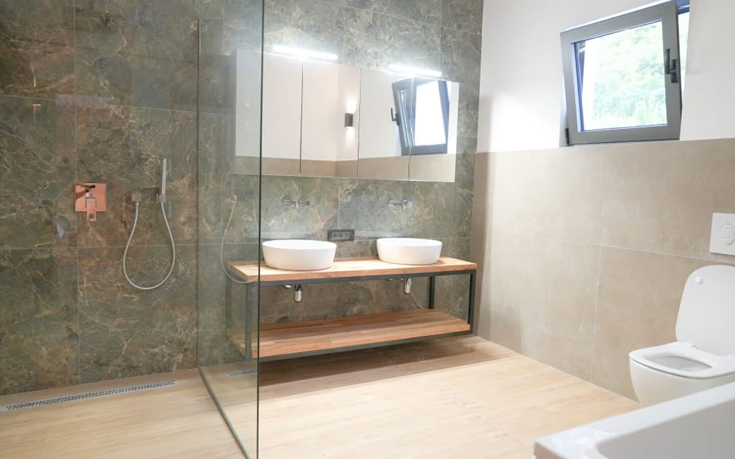 Luxury Four-bedroom Villa with Sea Views image