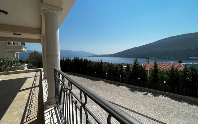 Three-bedroom apartments with a magnificent sea view in Portofino Village image