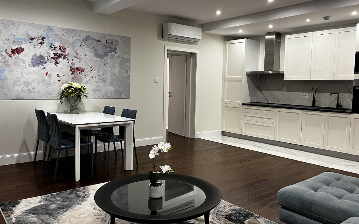 Three-bedroom apartments with a magnificent sea view in Portofino Village image